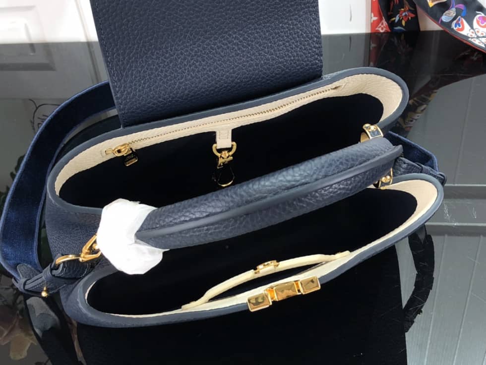 L0vis Vvtt0n Capucines BB Black M59597 Replica Shoulder Bag
