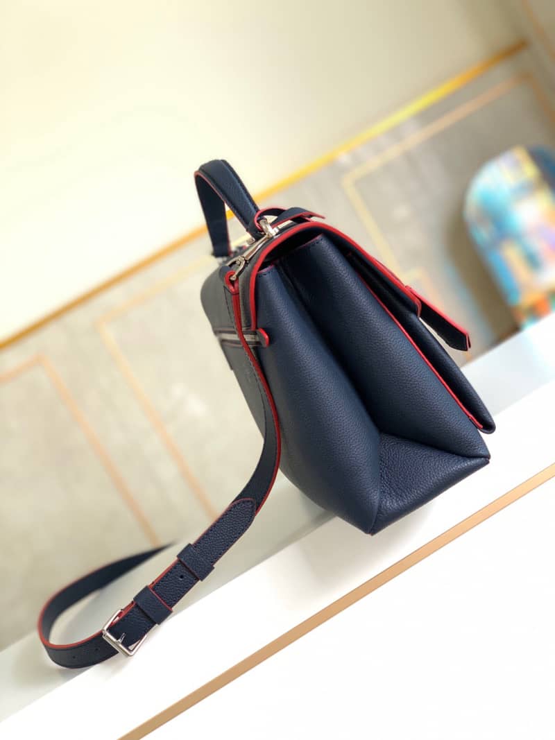 L0vis Vvtt0n Mylockme Medium Leather Crossbody Bag Replica M53197