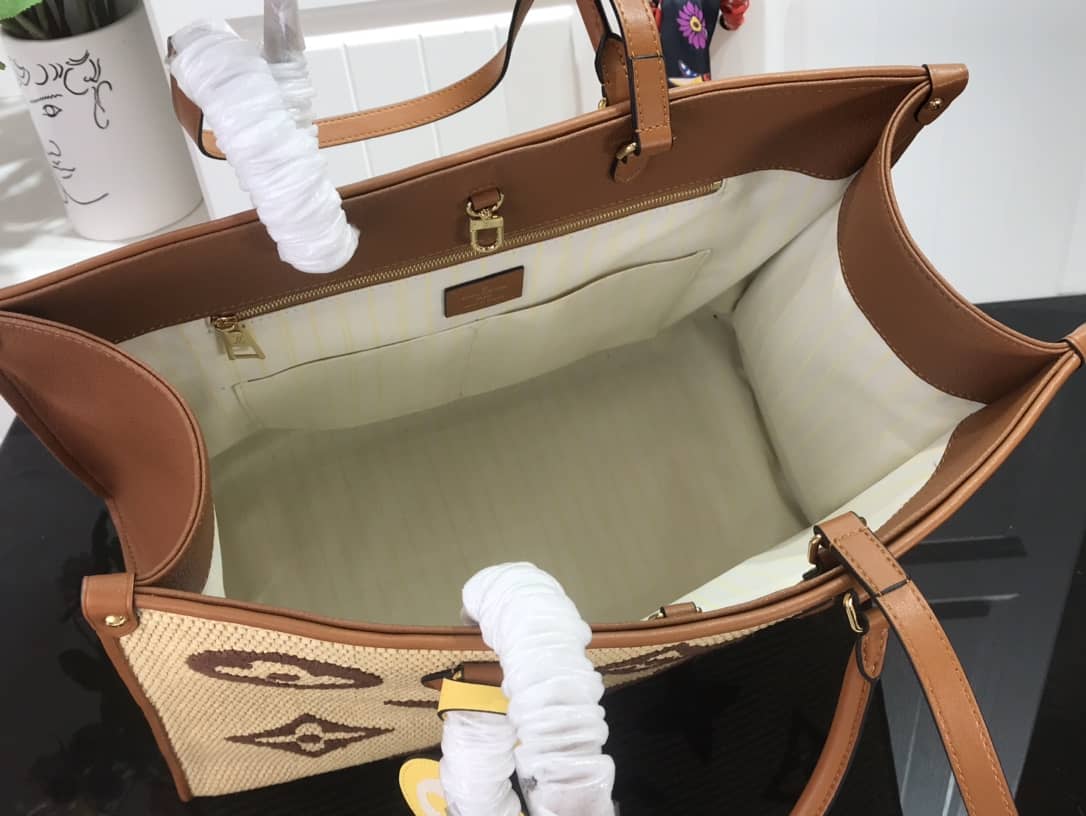 L0vis Vvtt0n OnTheGo GM Monogram Bag Replica M57644