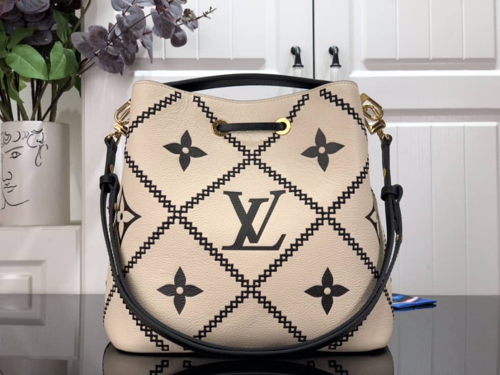 L0vis Vvtt0n NeoNoe MM White M46023 Replica Bucket Bag