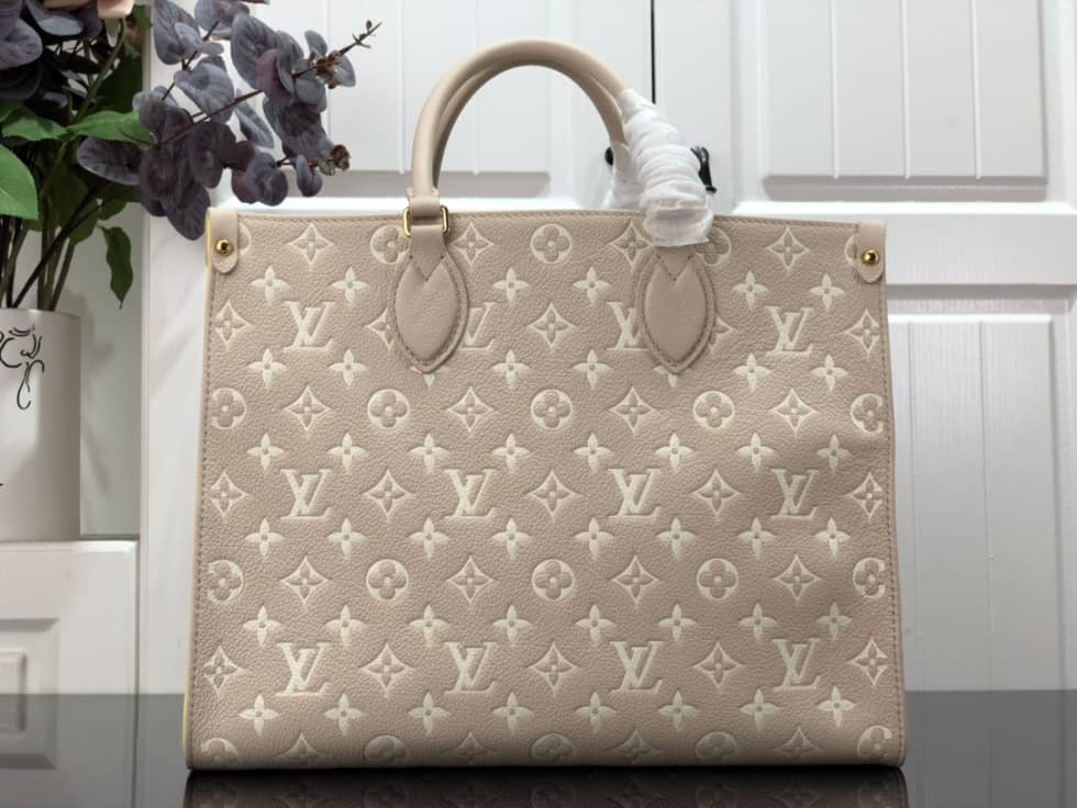 L0vis Vvtt0n OntheGo MM Monogram Empreinte M46128 Replica Tote