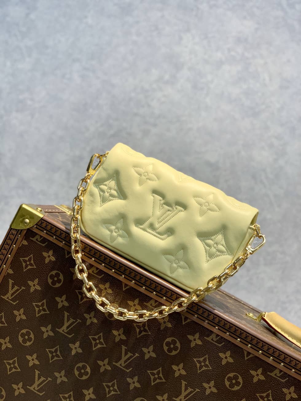 L0vis Vvtt0n Wallet On Strap Bubblegram Leather Yellow M81400 Replica