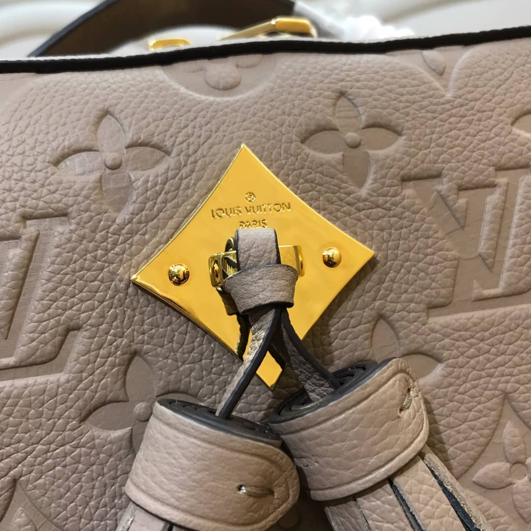 L0vis Vvtt0n Monogram Empreinte Saintonge Replica Bag Gray M44606