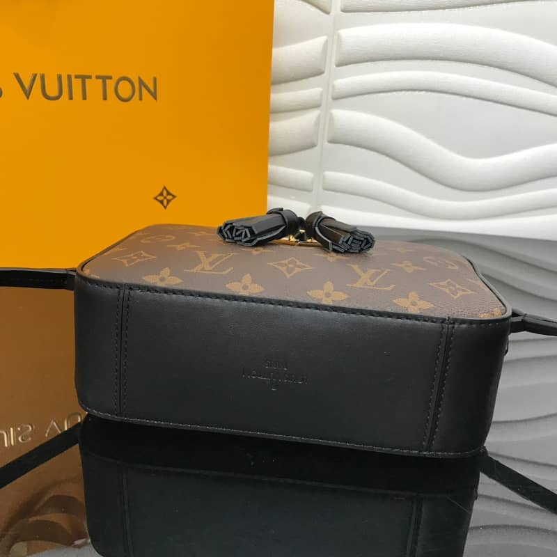 L0vis Vvtt0n Saintonge Monogram Canvas Replica Shoulder Bag Black M43557