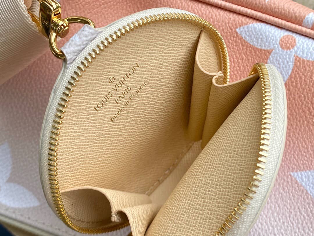 L0vis Vvtt0n Multi Pochette Accessoires Monogram Calfskin Replica Bag M57634