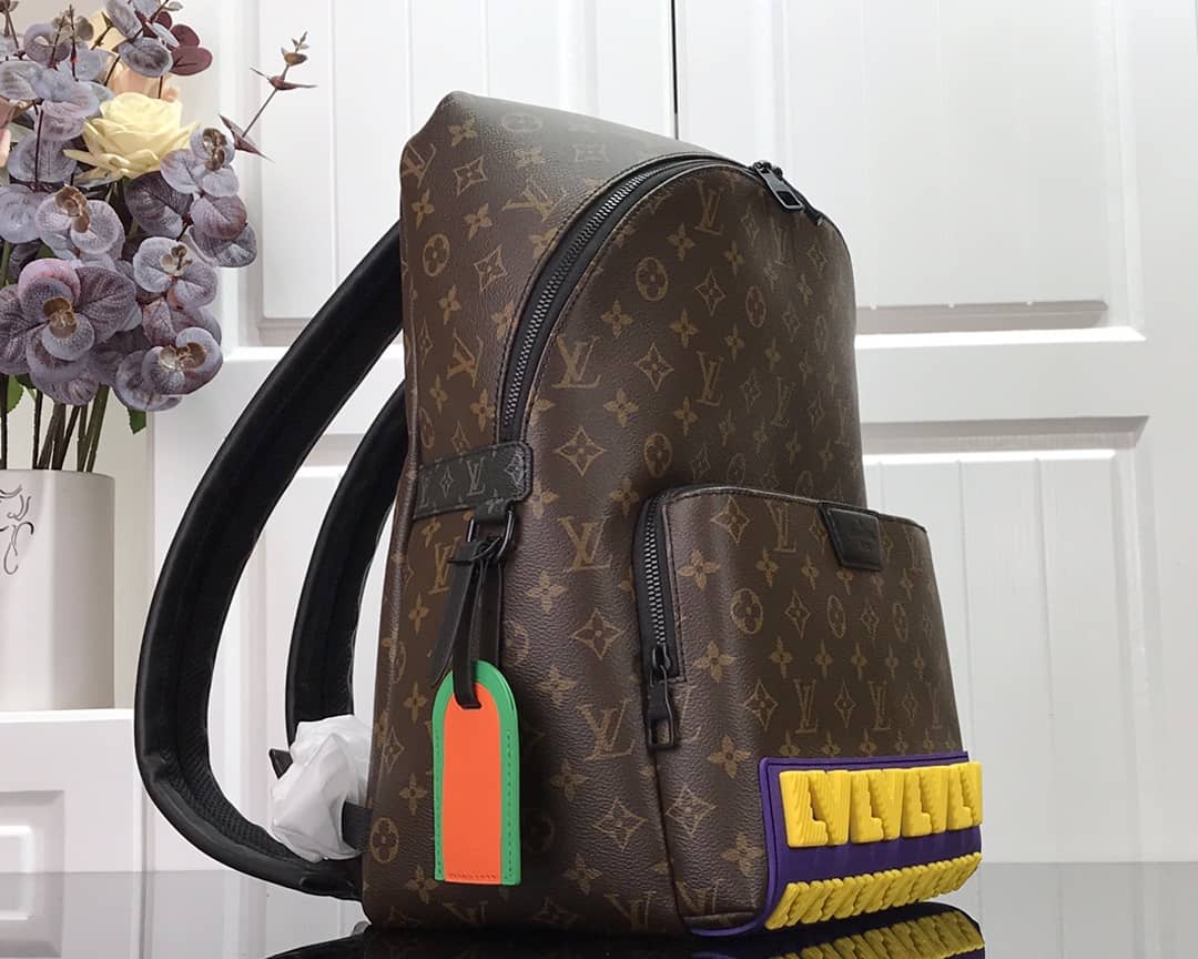 L0vis Vvtt0n Monogram Yellow Logo Discovery Replica Backpack M57965