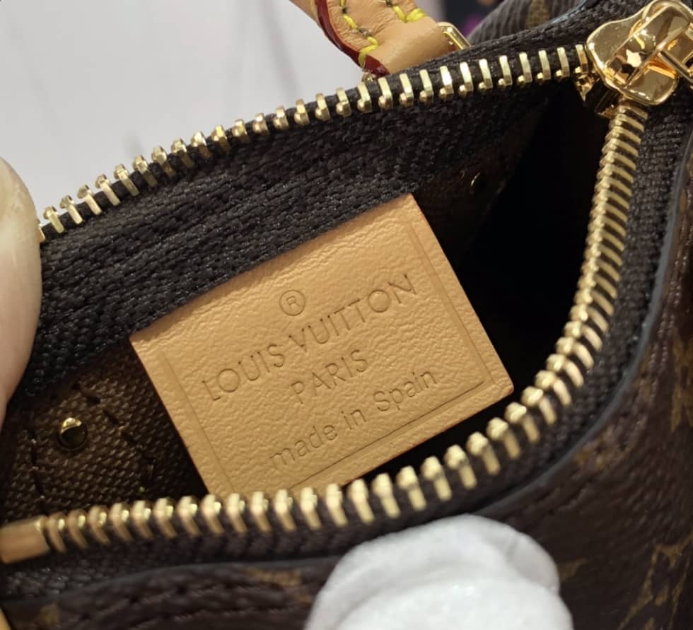 L0vis Vvtt0n Monogram Trio Mini Icon M81081 Replica Crossbody Bag