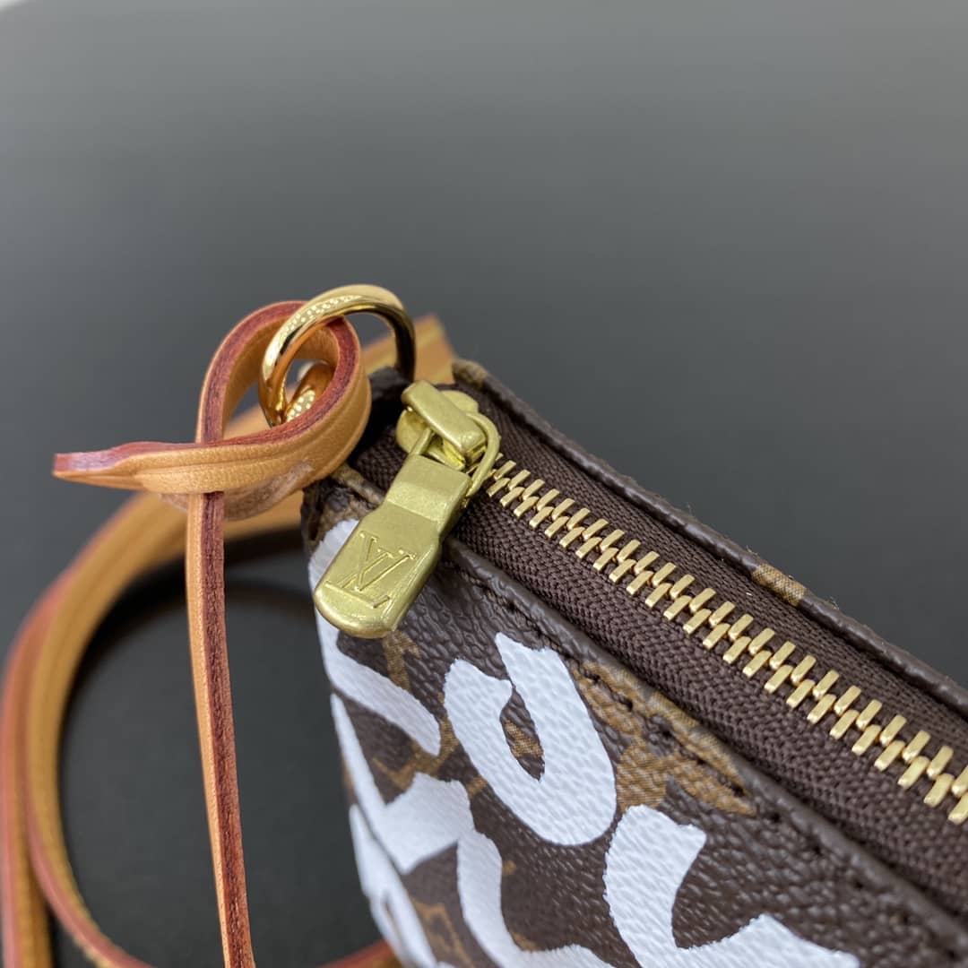 L0vis Vvtt0n Pochette Dupe 2001 Accessories Graffiti Monogram Bag M51980 White