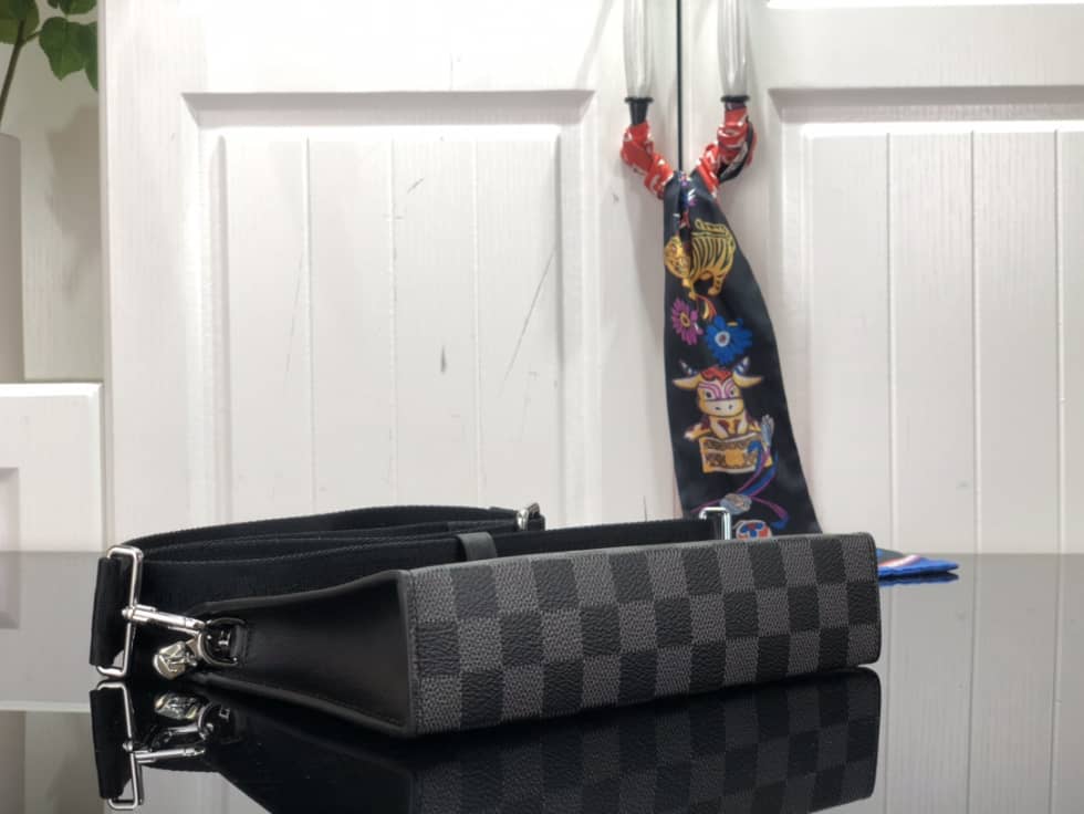 L0vis Vvtt0n Damier Graphite Gaston Wearable Wallet N64608 Replica