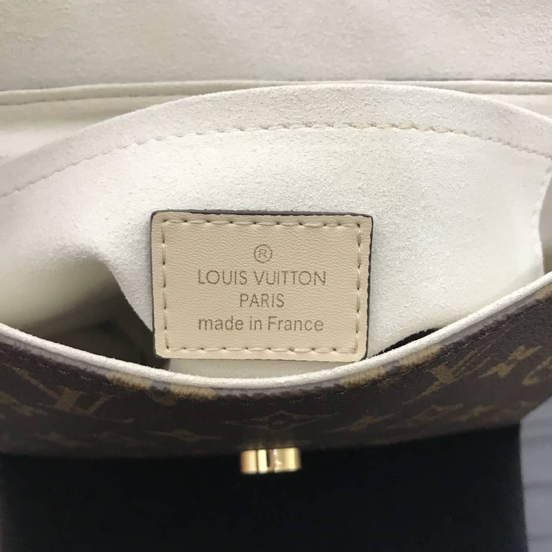 L0vis Vvtt0n Locky BB Replica Crossbody Handbag Beige M44321