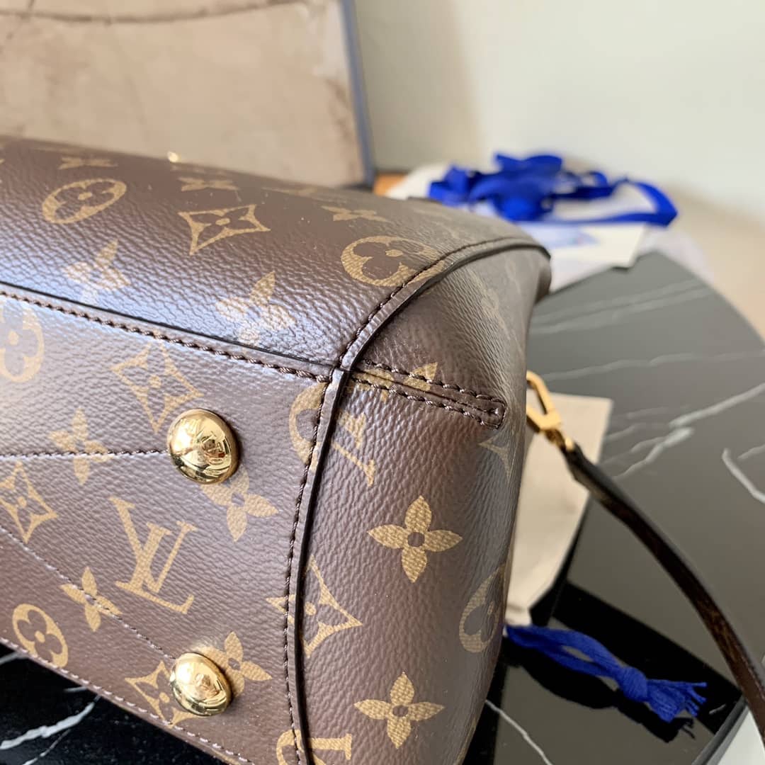 L0vis Vvtt0n Montaigne BB Monogram Shoulder Bag Replica M41055
