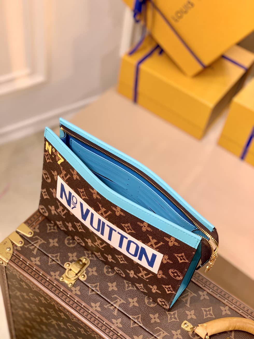 L0vis Vvtt0n Pochette Voyage Monogram Brown M81204 Replica