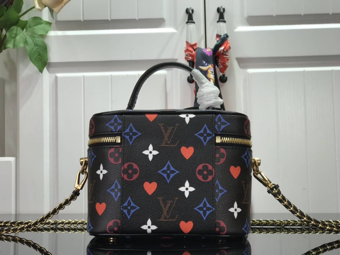 L0vis Vvtt0n Game On Vanity PM Bag Replica M57482