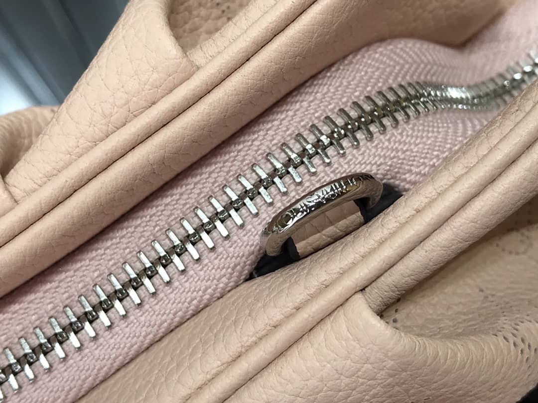 L0vis Vvtt0n Scala Mini Replica Pouch Pink M80092