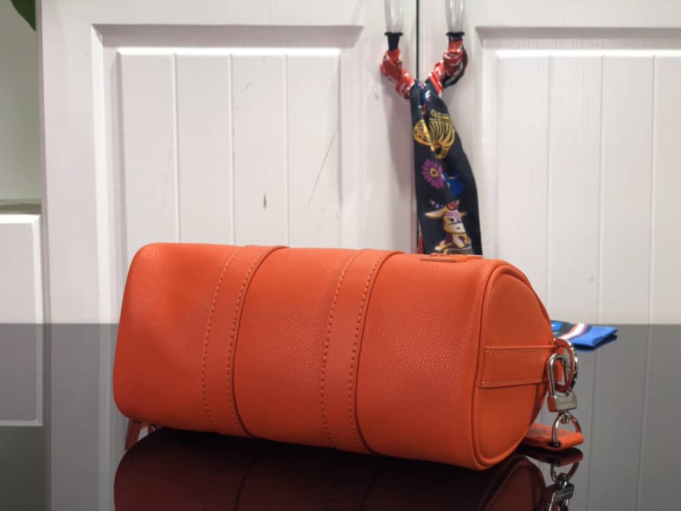 L0vis Vvtt0n Keepall XS Orange M81004 Replica Shoulder Bag