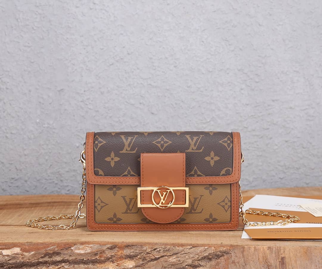 L0vis Vvtt0n Dauphine Chain Wallet Replica Shoulder Bag Yellow M68746