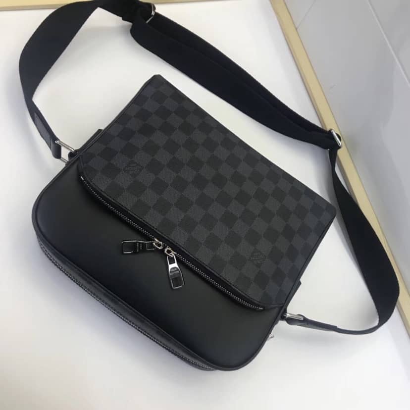 L0vis Vvtt0n Damier Graphite Dayton MM Replica Messenger Bag N41409