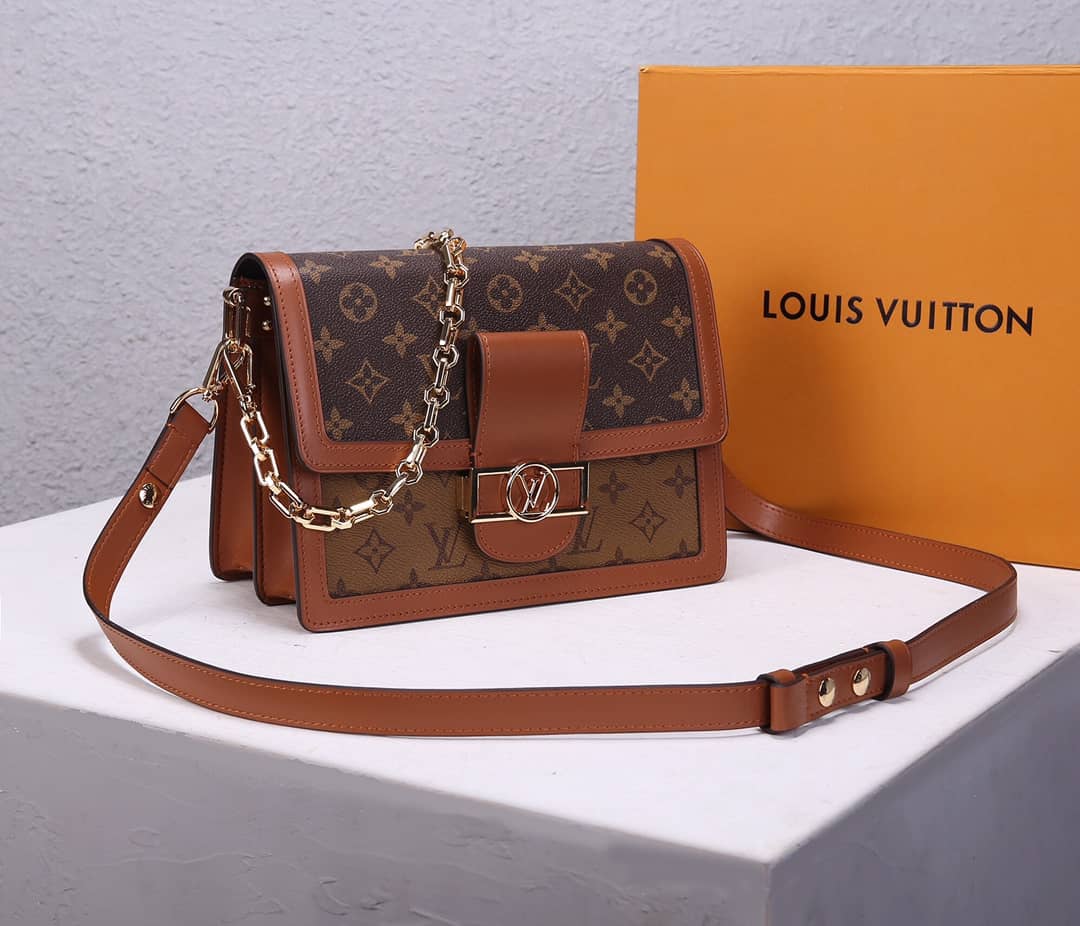 L0vis Vvtt0n Monogram MM Reverse Dauphine Shoulder Bag Replica M44391