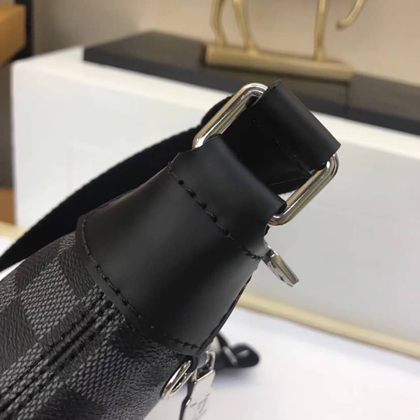 L0vis Vvtt0n Mick PM Crossbody Bag Replica Black N40003