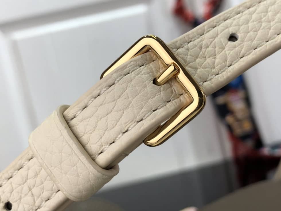 L0vis Vvtt0n Capucines Mini M59709 Replica Shoulder Bag