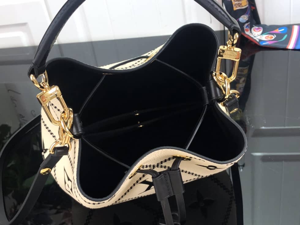 L0vis Vvtt0n NeoNoe MM Cream M46023 Replica Bucket Bag