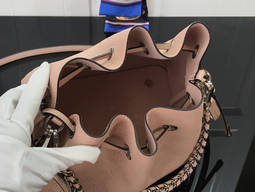 L0vis Vvtt0n Bella Mahina Magnolia Leather Replica Bag M57068