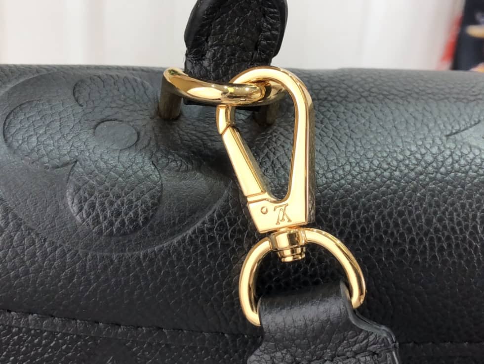 L0vis Vvtt0n Monogram Empreinte Madeleine MM M45976 Replica Shoulder Bag