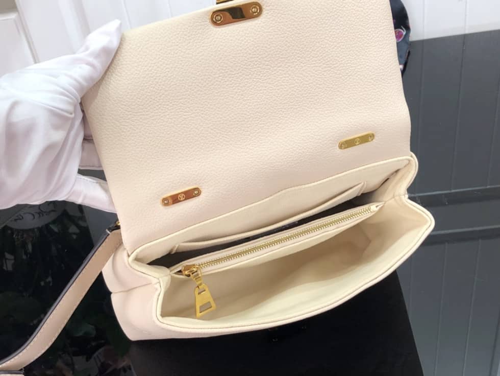 L0vis Vvtt0n Madeleine BB Monogram White M46008 Replica Shoulder Bag