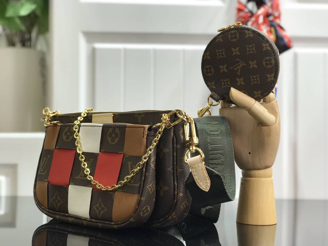 L0vis Vvtt0n Monogram Canvas Multi Pochette Replica Red M44823