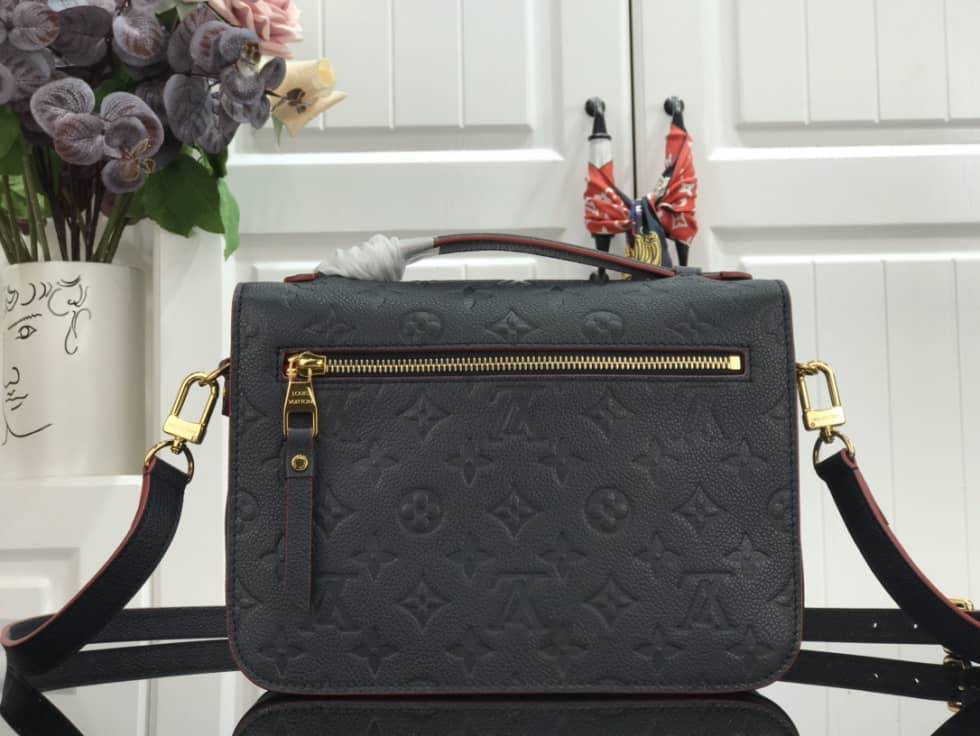 L0vis Vvtt0n Pochette Metis Marine Leather Black M44071 Replica Shoulder Bag