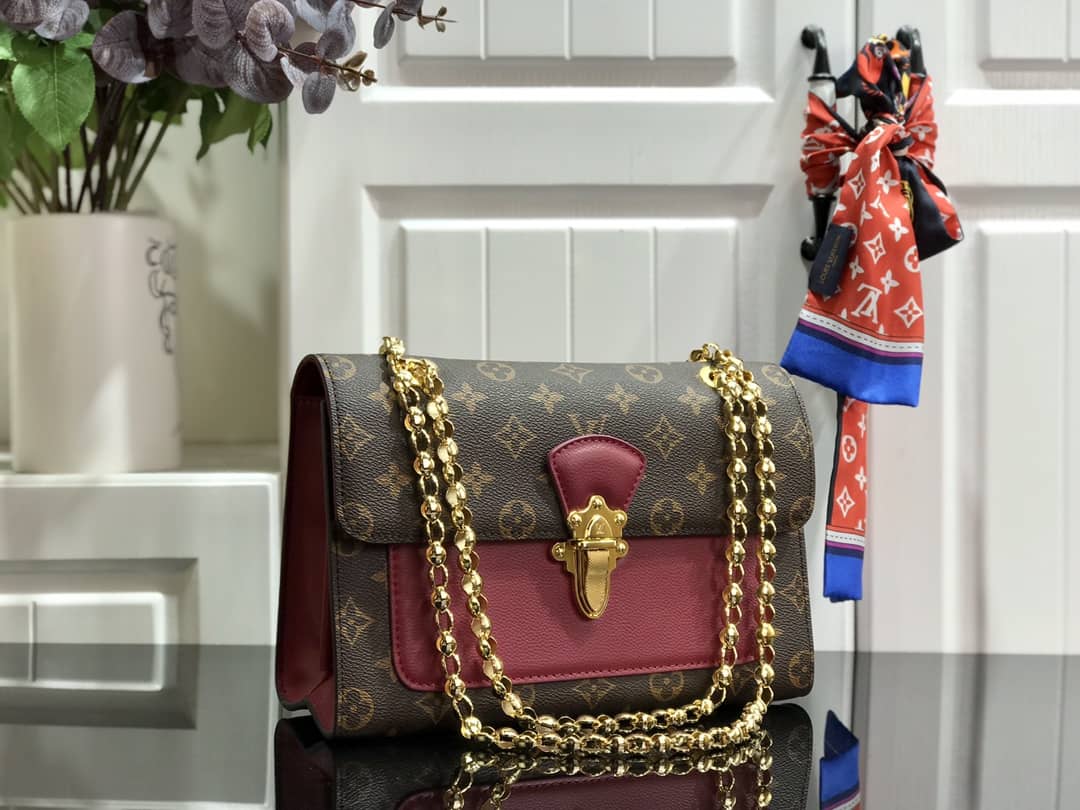 L0vis Vvtt0n Monogram Canvas Victoire Chain Bag Replica Purple M41731
