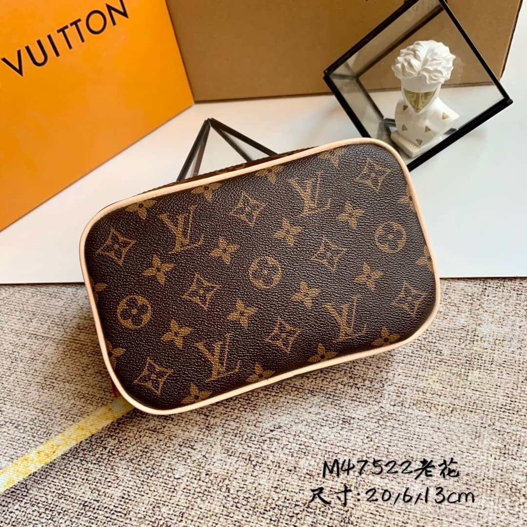L0vis Vvtt0n Monogram Trousse Toilette Clutch Replica M47522