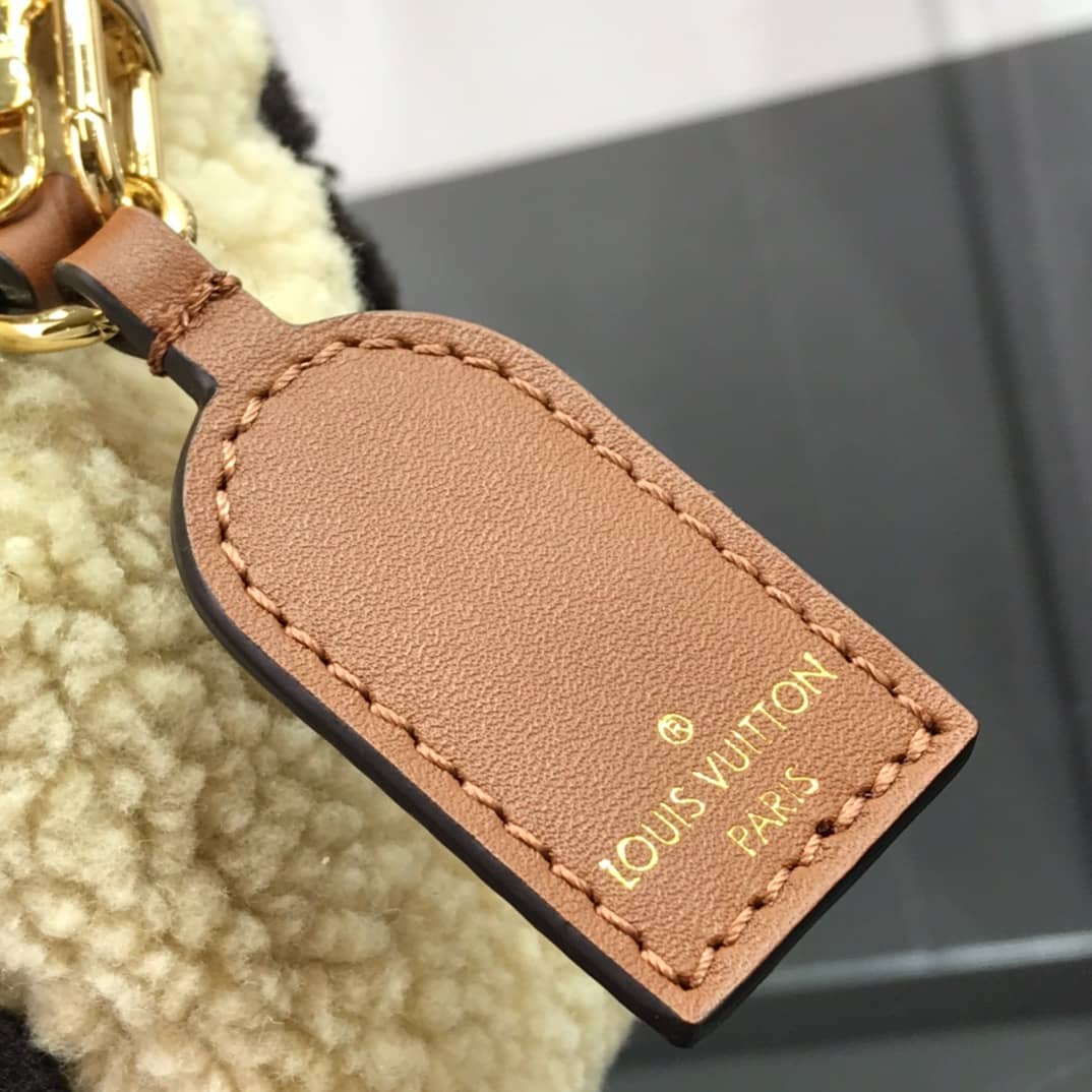 L0vis Vvtt0n Giant Monogram Teddy Replica Shoulder Bag M68599