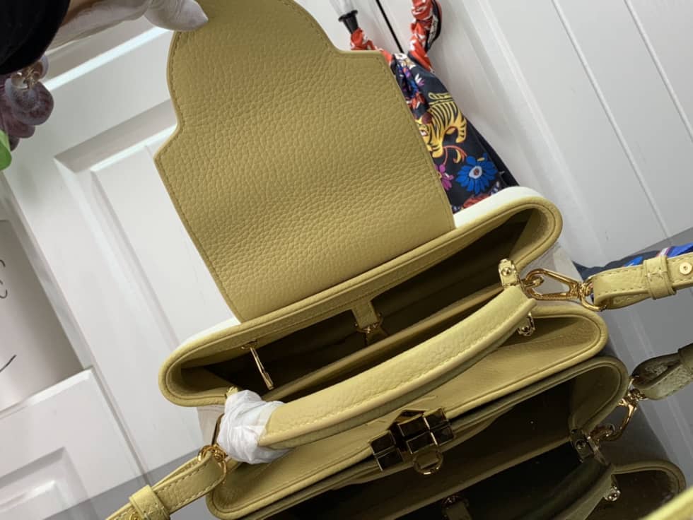 L0vis Vvtt0n Capucines BB Yellow M59872 Replica Shoulder Bag