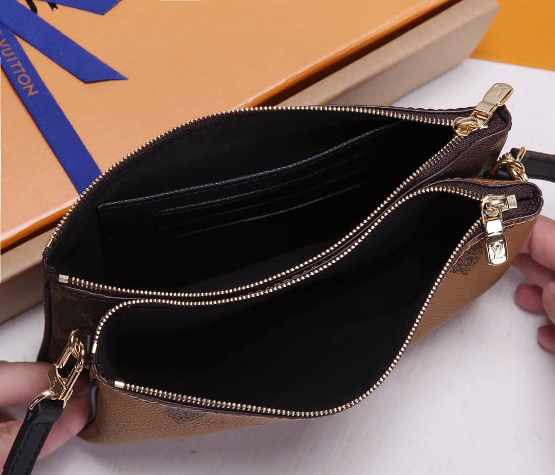 L0vis Vvtt0n Pochette Double Zip Monogram Replica Bag M69203