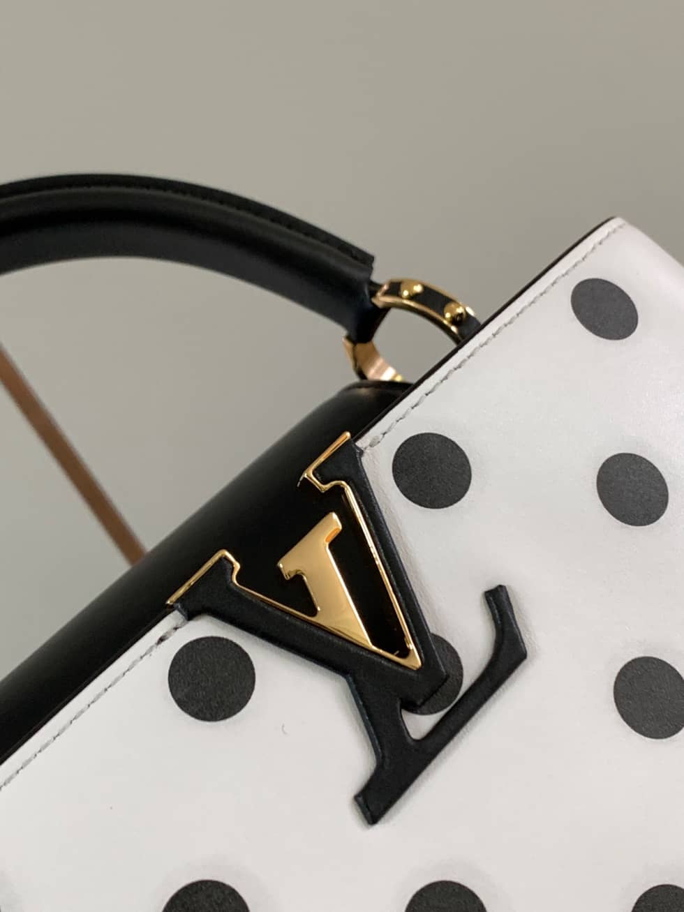 L0vis Vvtt0n Capucines BB Bag M20373 Replica Shoulder Bag