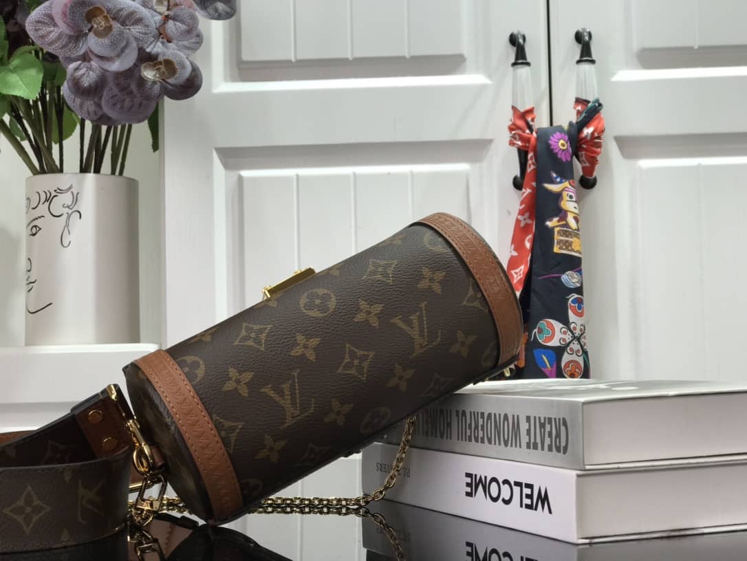 L0vis Vvtt0n Papillon Trunk Monogram Chain Replica Crossbody Bag M57836