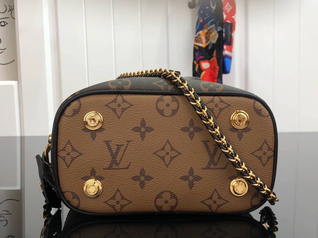 L0vis Vvtt0n Monogram Reverse Canvas Vanity PM M45165 Replica