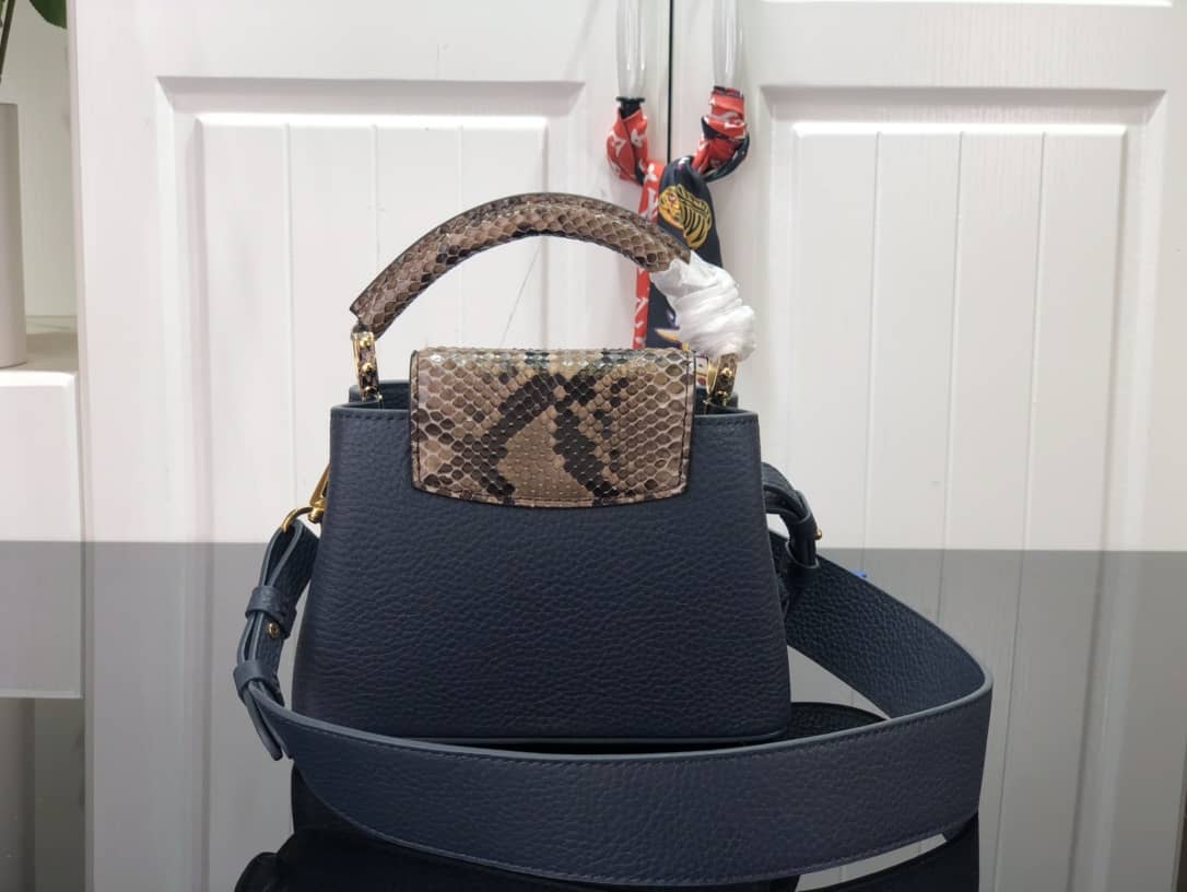 L0vis Vvtt0n Capucines Embroidery Replica Bag Blue M48865