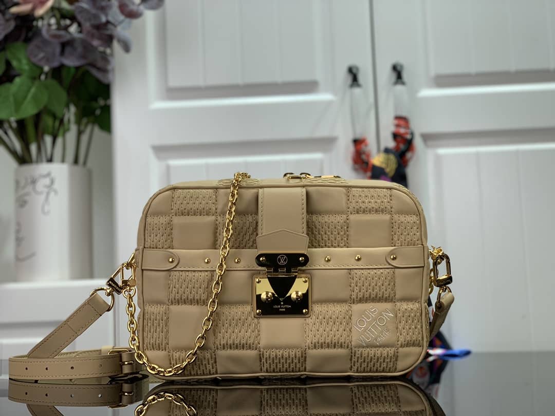 L0vis Vvtt0n Damier Quilt Lambskin Troca MM H27 Replica Bag Apricot M59114