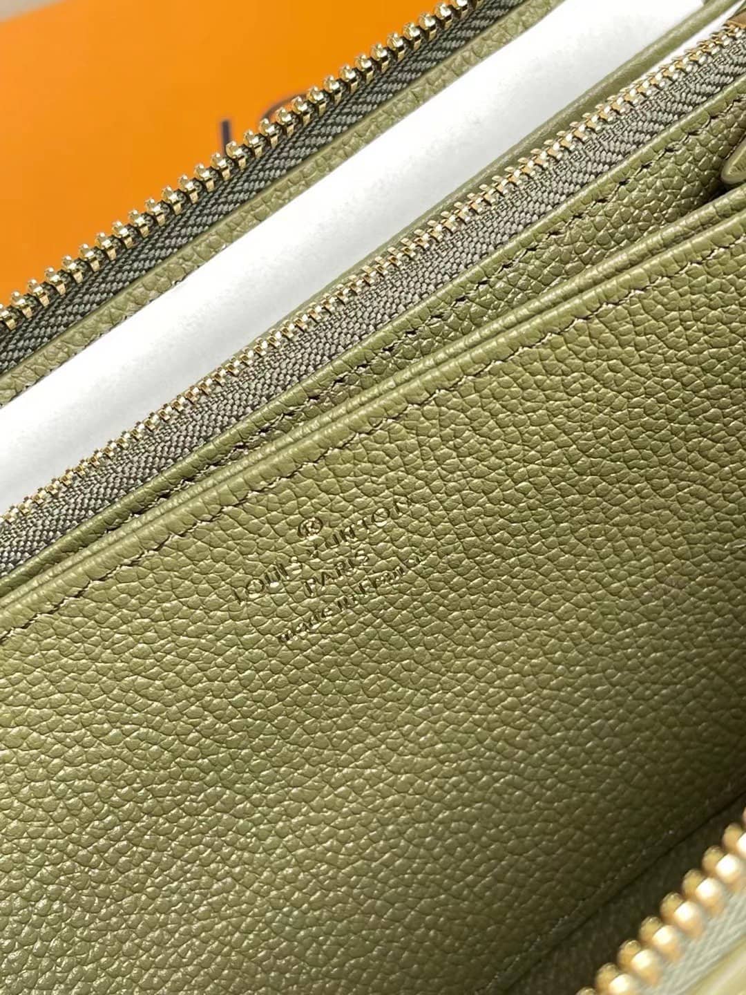 L0vis Vvtt0n Monogram Empreinte Beige M81280 Replica Wallet