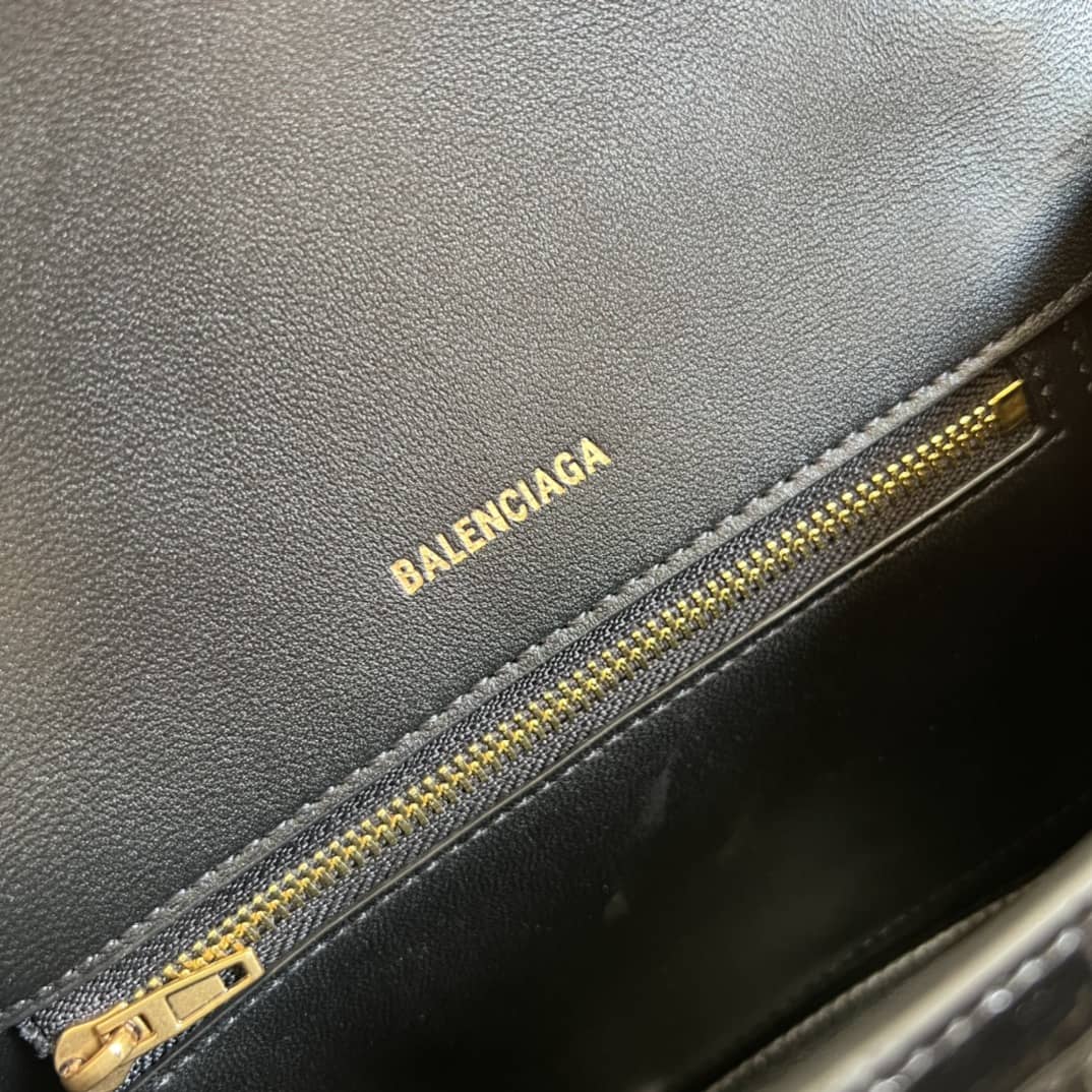 Ba1en*iaga Hourglass Leather Top Handle Replica Bag