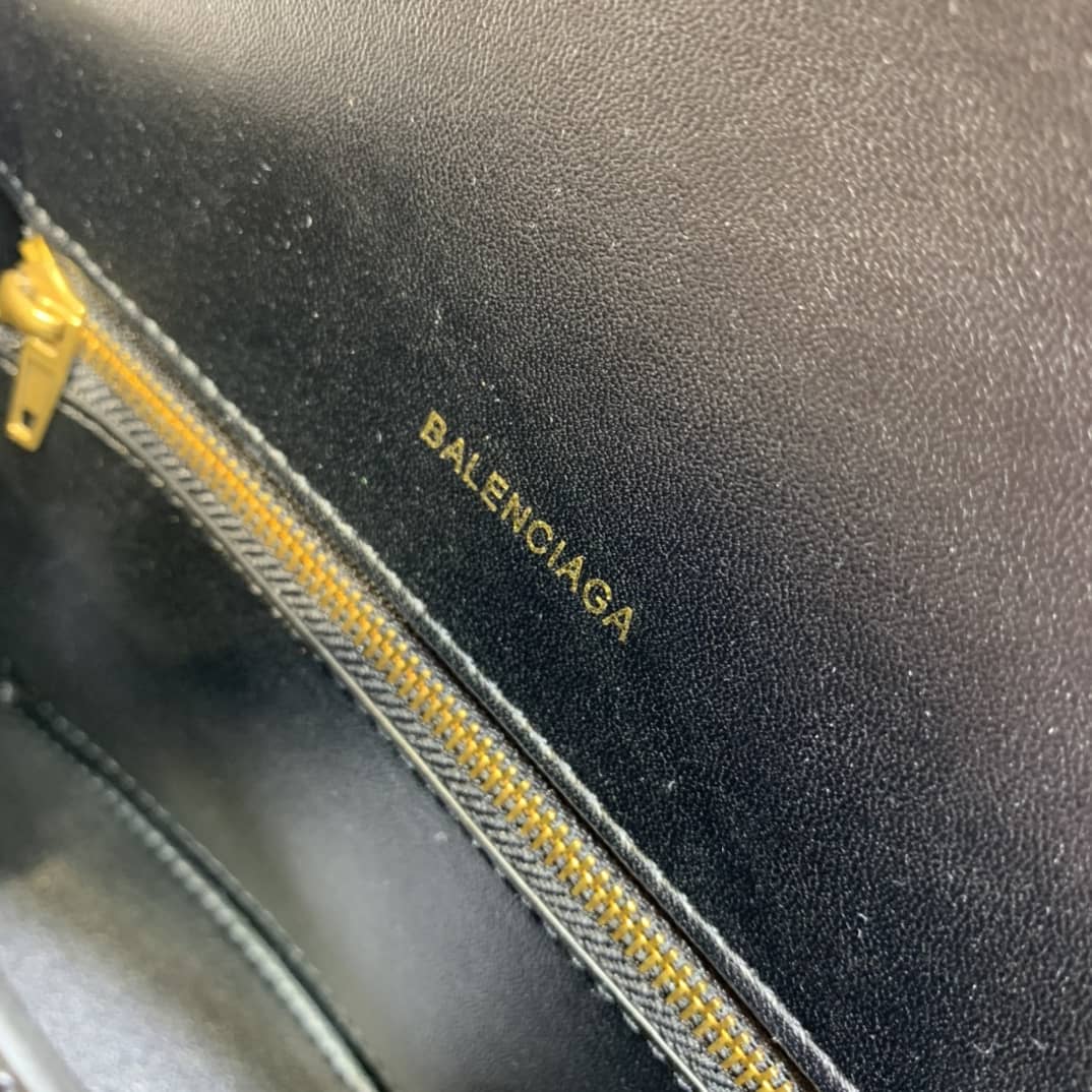 Ba1en*iaga Hourglass Leather Top Handle Replica Bag