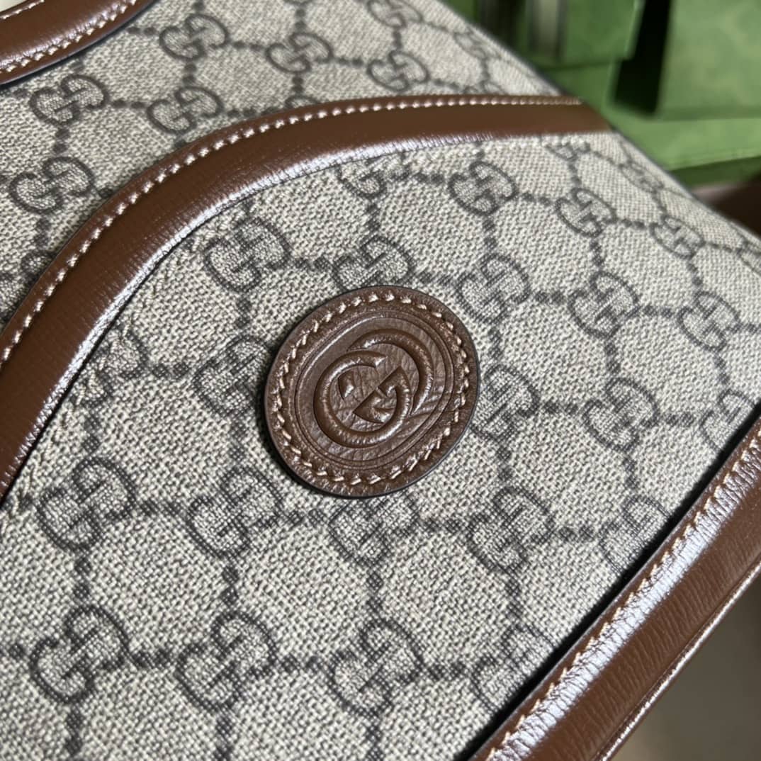 Gvc*1 Large With Interlocking G Brown 696011 Replica Shoulder Bag
