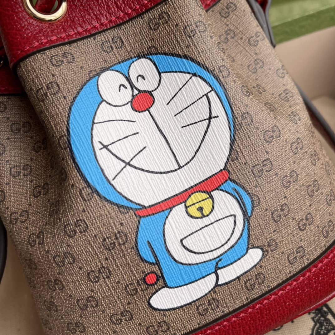 Gvc*1 Doraemon X Gvc*1 Mini Bucket Bag Replica 647801
