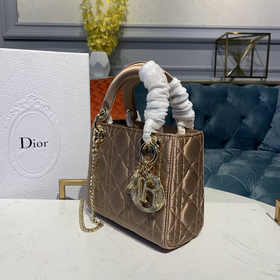 Chr1st1an D10r Lady D10r 17CM Replica Bag