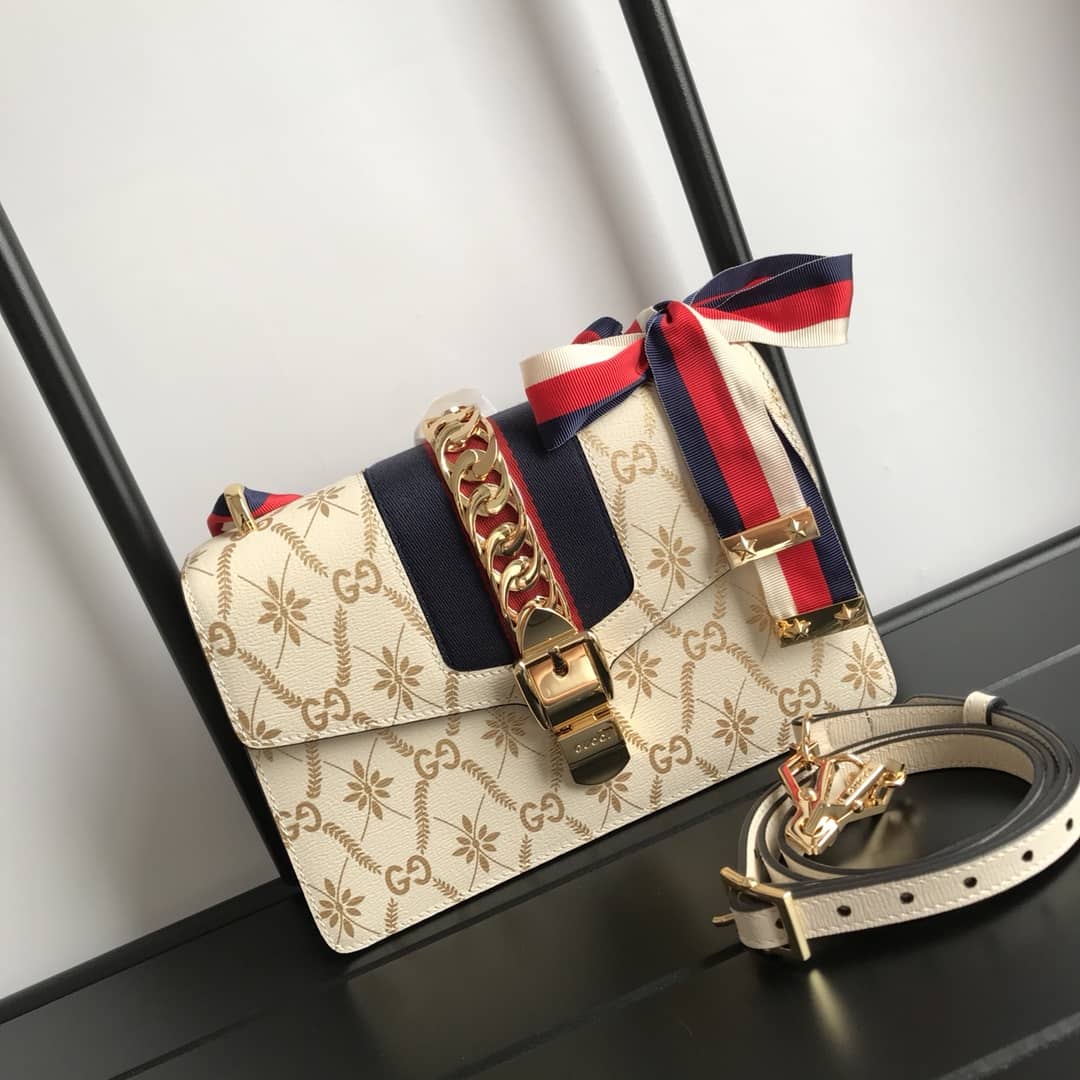 Gvc*1 Sylvie Small Leather Shoulder Bag Replica Beige 524405