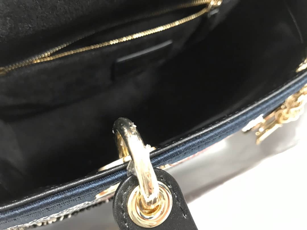 Chr1st1an D10r Lady D10r 24CM Replica Bag