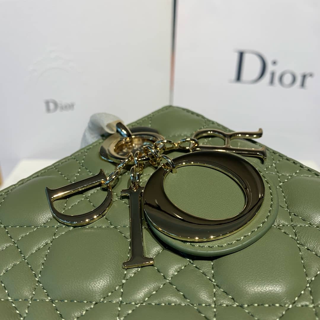 Chr1st1an D10r Lady D10r 20CM Replica Bag