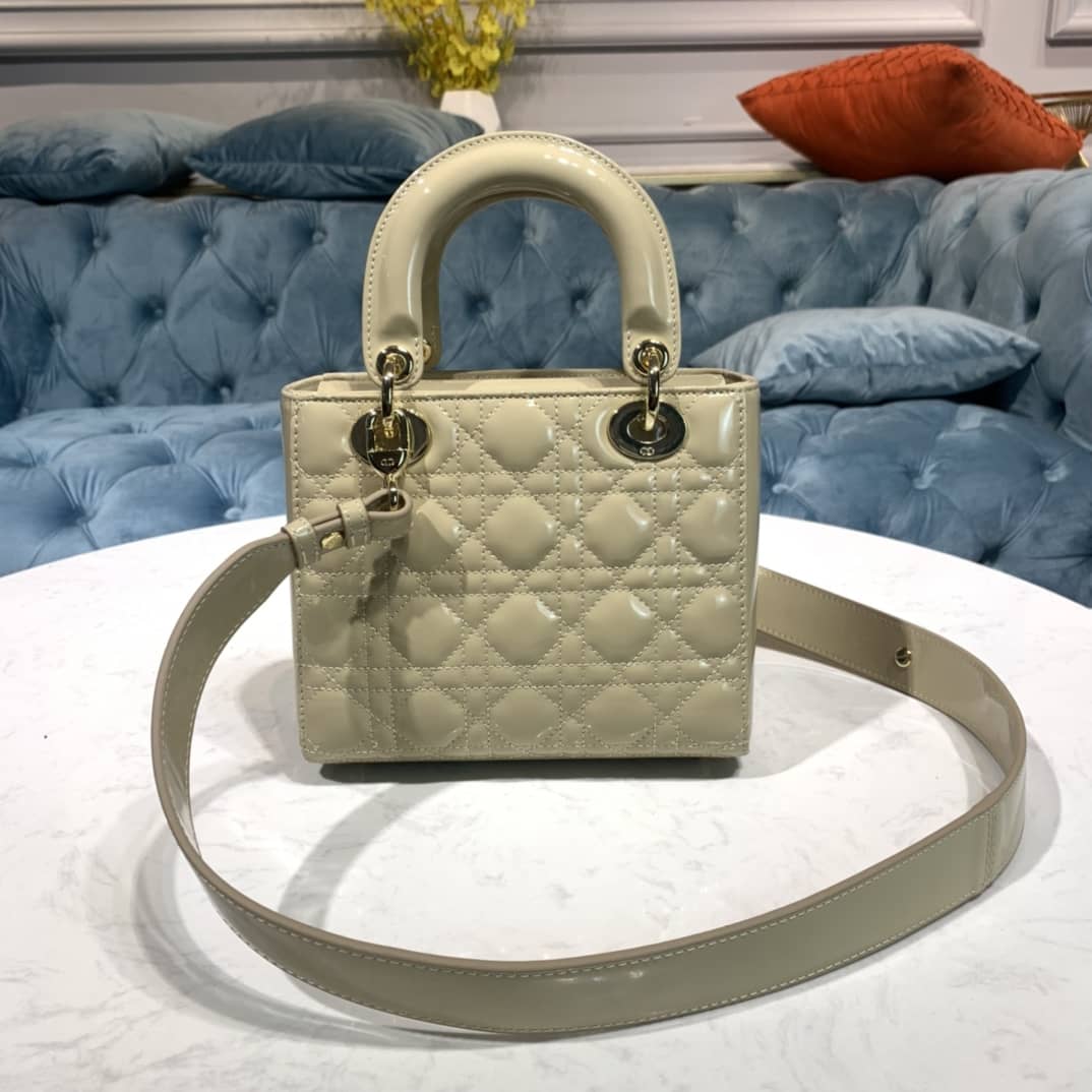 Chr1st1an D10r Lady D10r 20CM Replica Bag